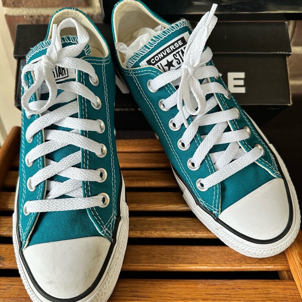 Converse unisex Turquoise Sneakers size 7
